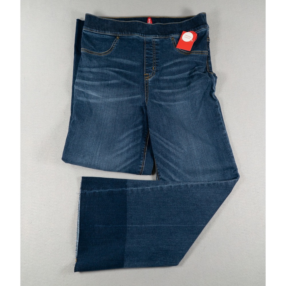 NWT Spanx Womens Cropped Flare Denim Jeans Medium Wash Size M Pull On Raw Hem